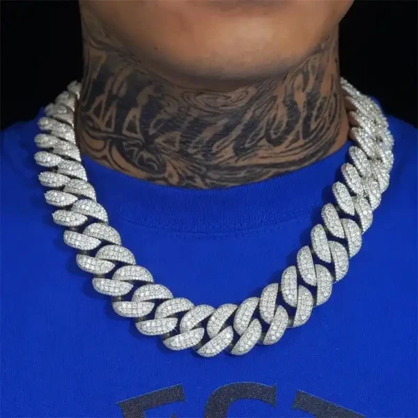 18MM 4 Row 925S & VVS Moissanite Prong Cuban Link Chain - Image 8